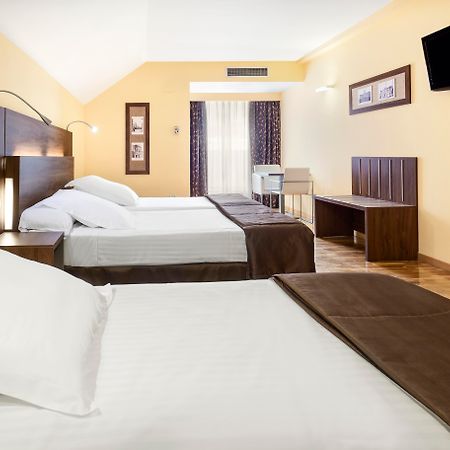 Hotel Exe Dona Carlota à Ciudad Real Extérieur photo
