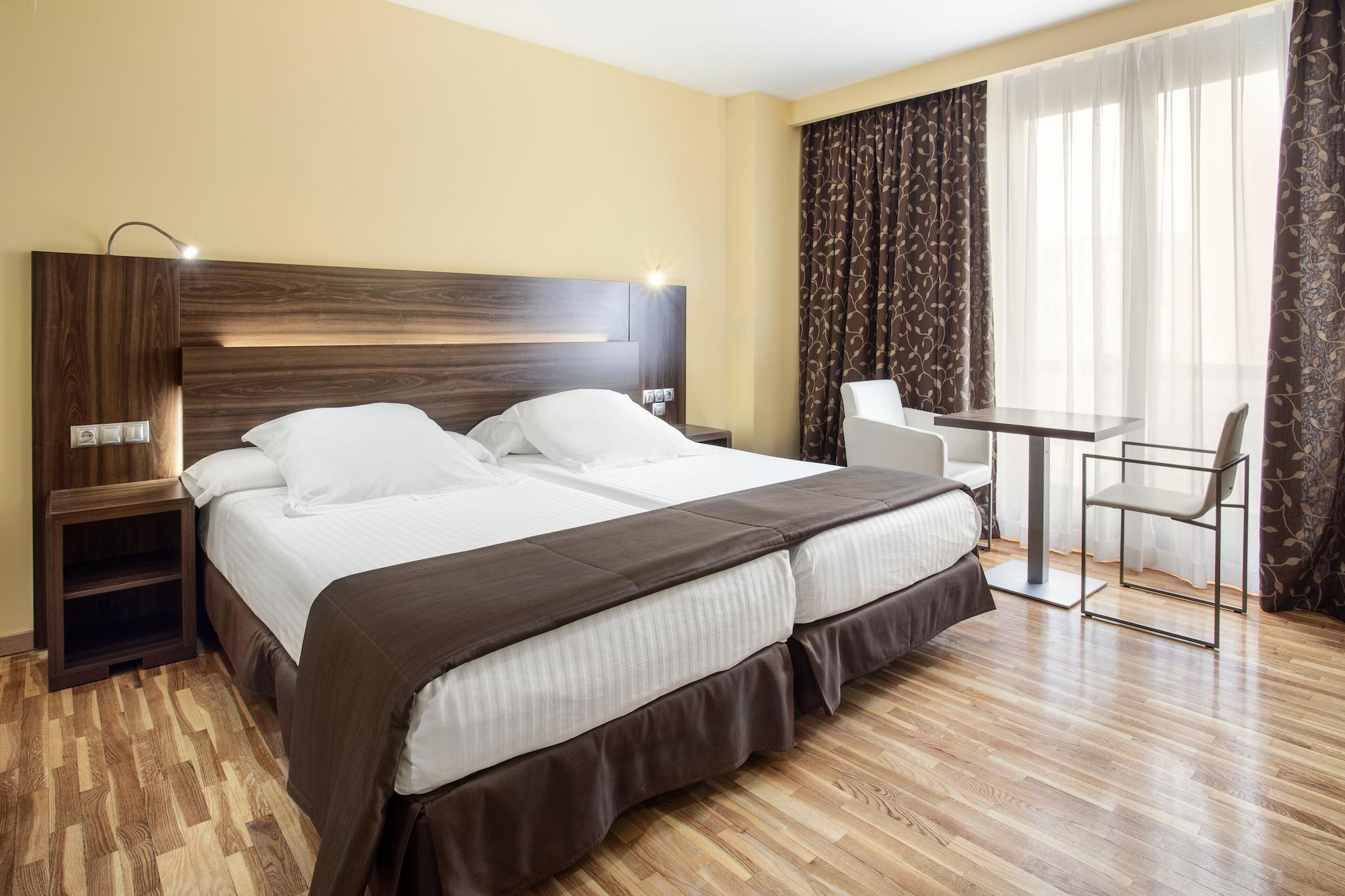 Hotel Exe Dona Carlota à Ciudad Real Extérieur photo